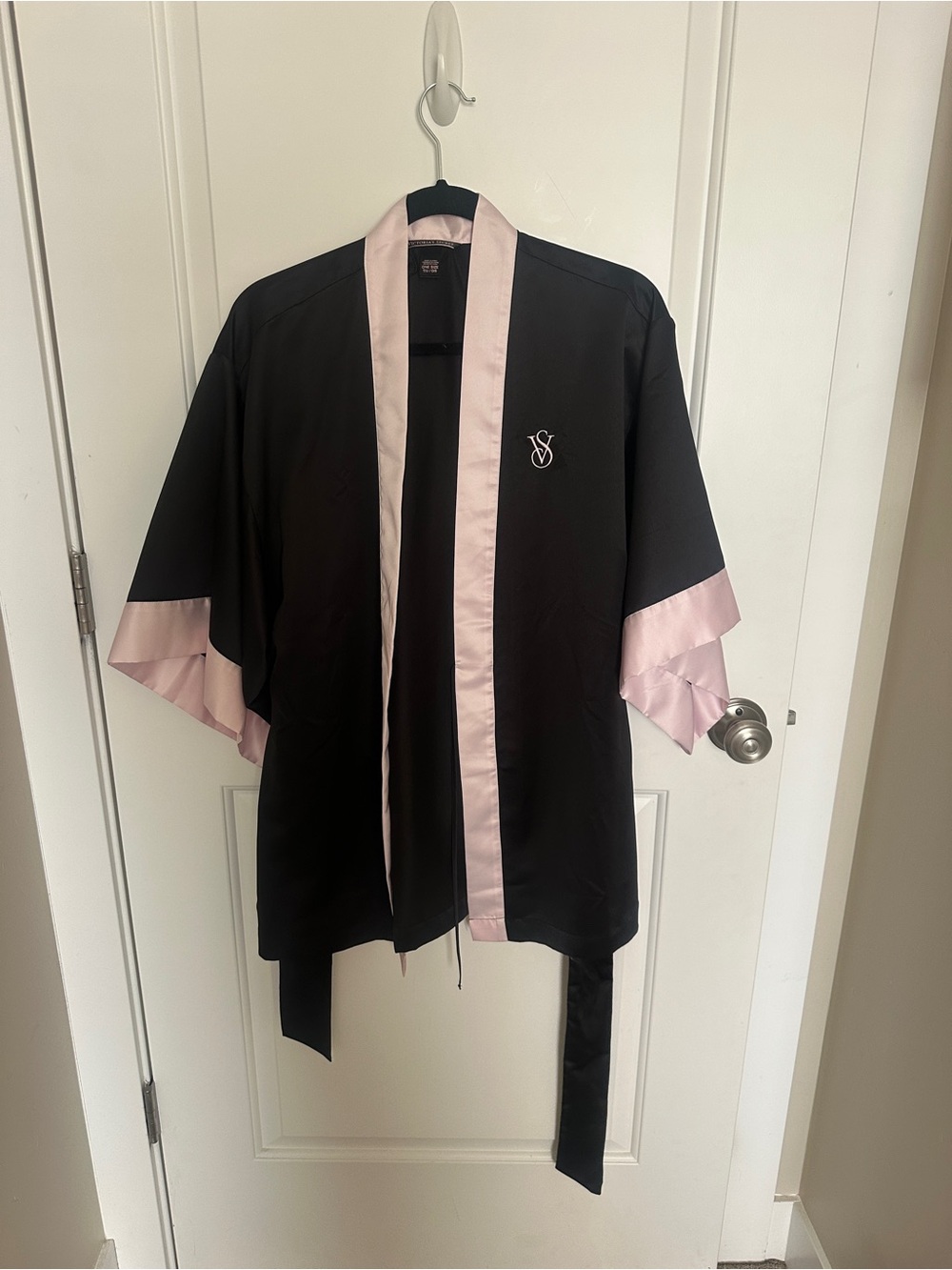 Victoria's Secret Black Satin Kimono Robe with Light Pink Trim